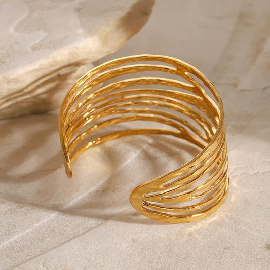 Solara Twist Bracelet