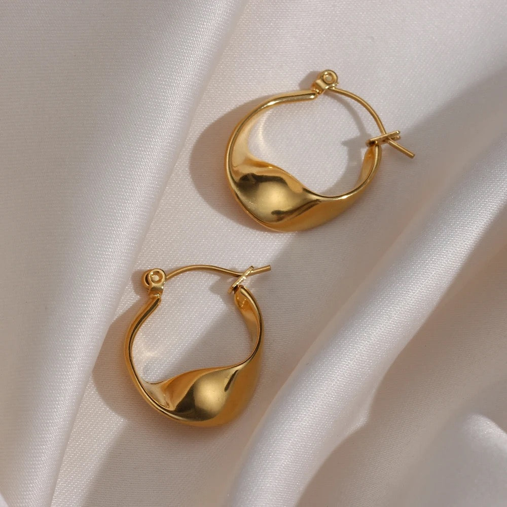 Twist of Luxe Earrings