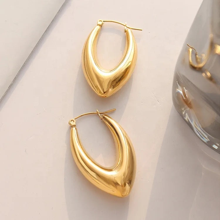 Sculpted V Hoops